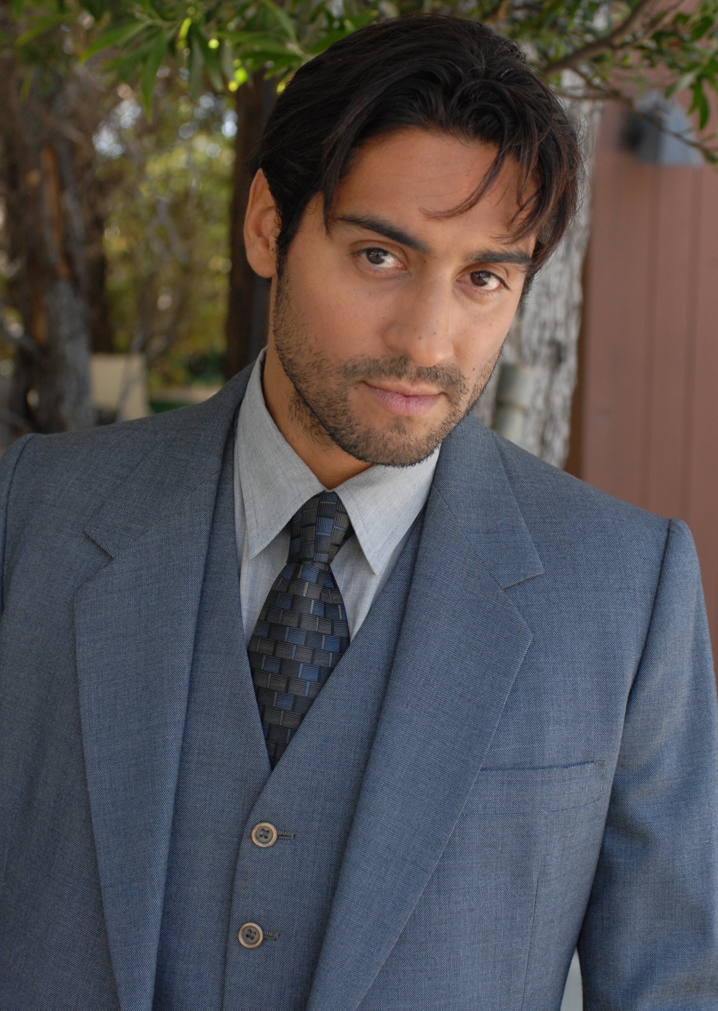 Фото - Франсиско Овалл: 1455x2048 / 603 Кб