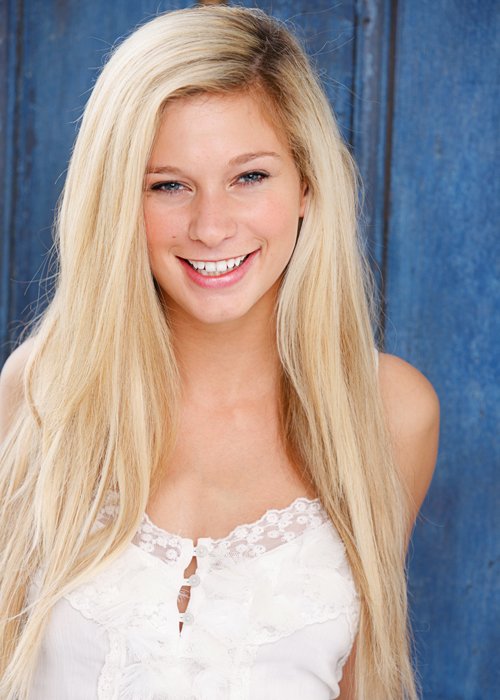 Фото - Эмили Пельз: 500x700 / 62 Кб