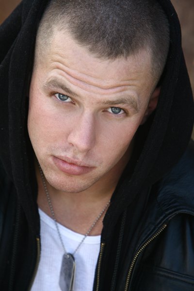 Фото - Райан Ахерн: 400x600 / 34 Кб