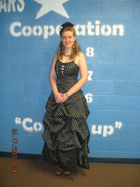 Фото - Эшли М. Калфас: 480x640 / 60 Кб