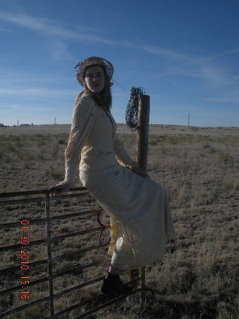 Фото - Эшли М. Калфас: 480x640 / 52 Кб