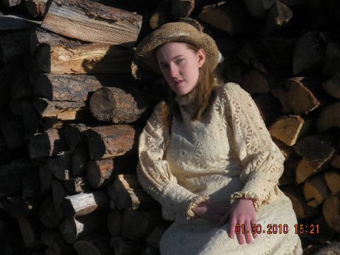 Фото - Эшли М. Калфас: 480x360 / 40 Кб