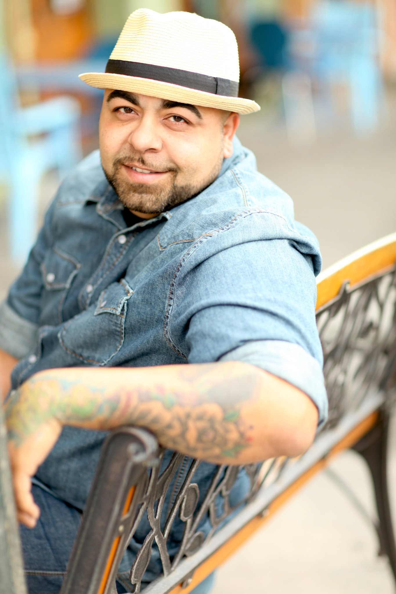 Фото - Оскар Гэйл: 1365x2048 / 280 Кб