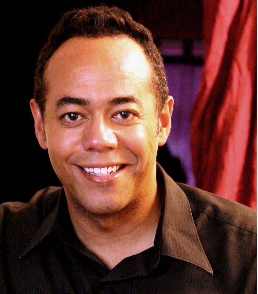 Фото - Элджин Кахилл: 1054x1200 / 180 Кб