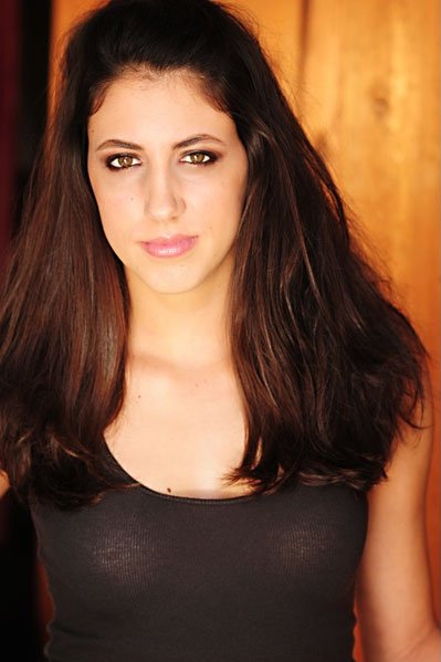 Фото - Кэйтлин Дешель: 399x599 / 37 Кб