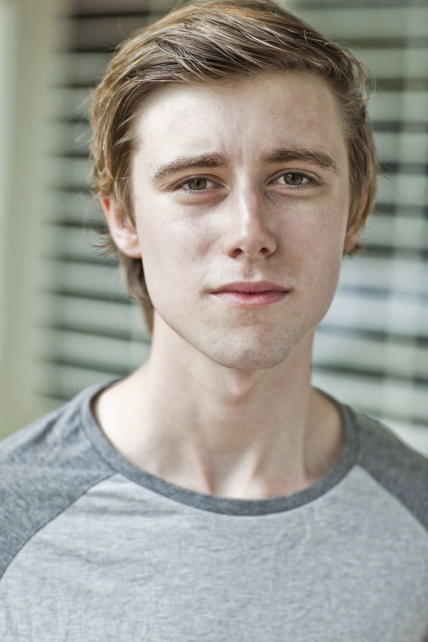 Фото - Люк Уэбб: 1365x2048 / 266 Кб