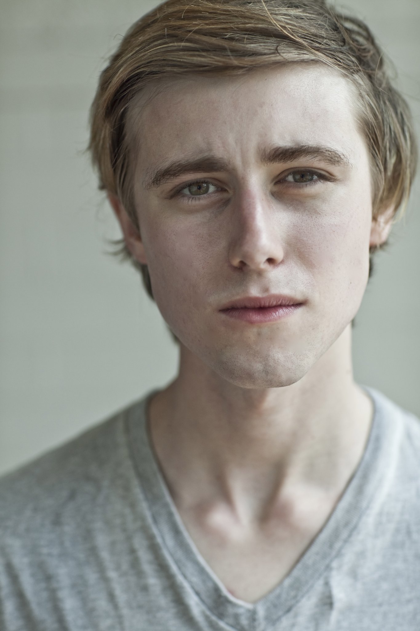 Фото - Люк Уэбб: 1365x2048 / 230 Кб