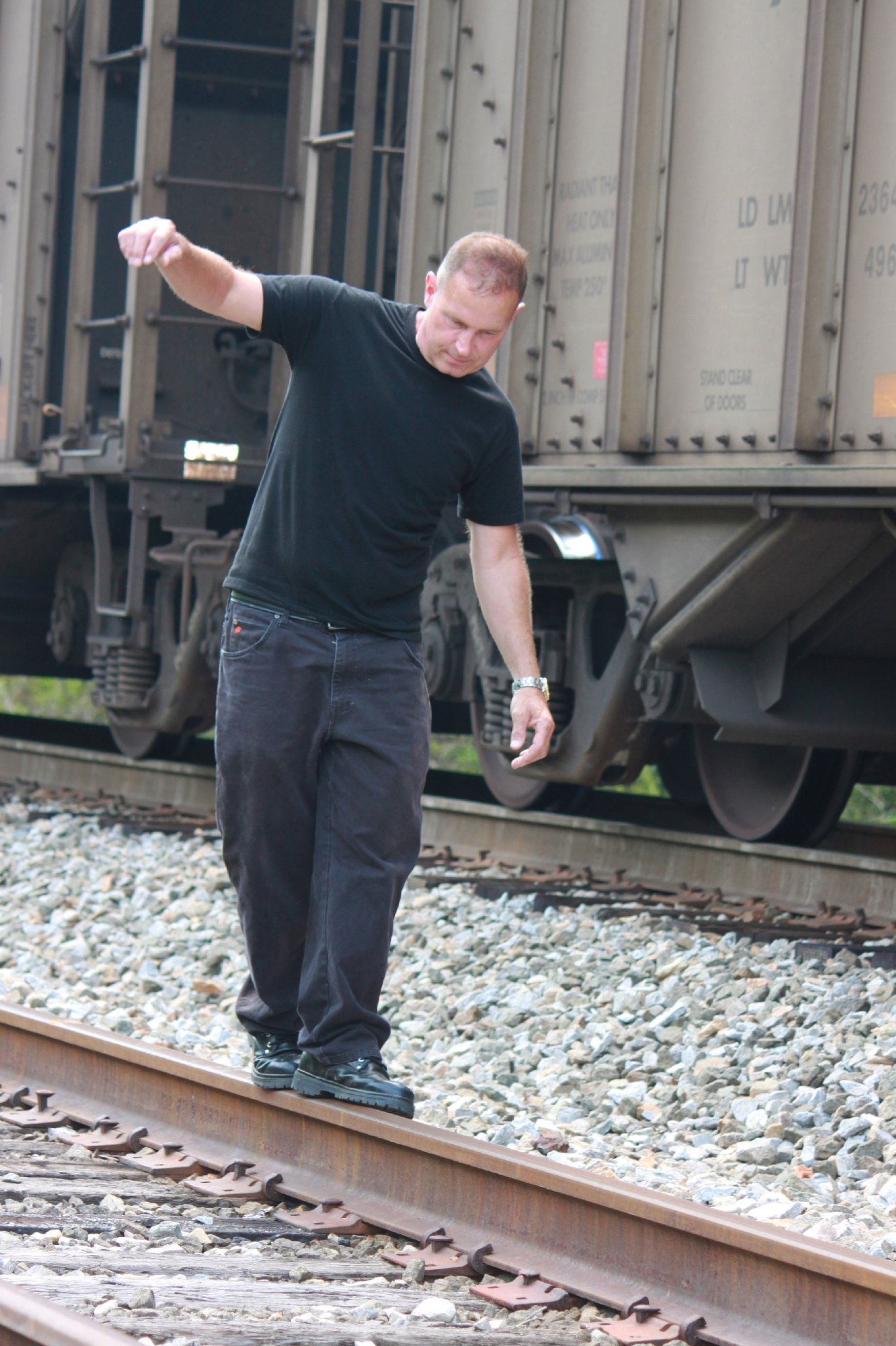 Фото - Майк Уолкер: 1365x2048 / 393 Кб