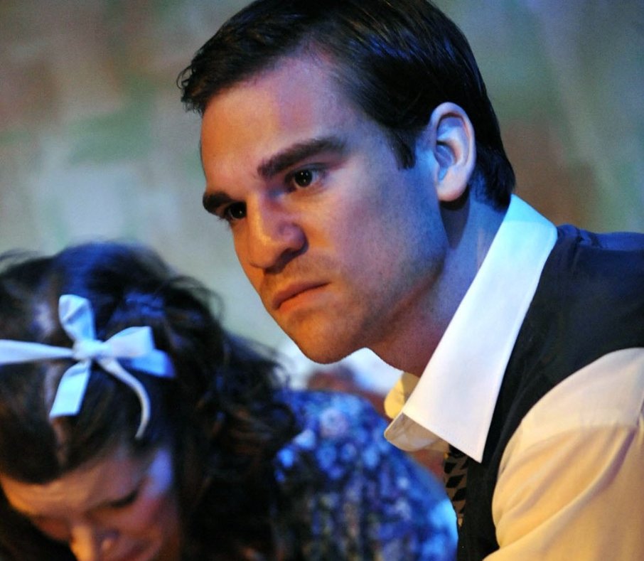 Фото - Адам О'Брайн: 906x789 / 94 Кб