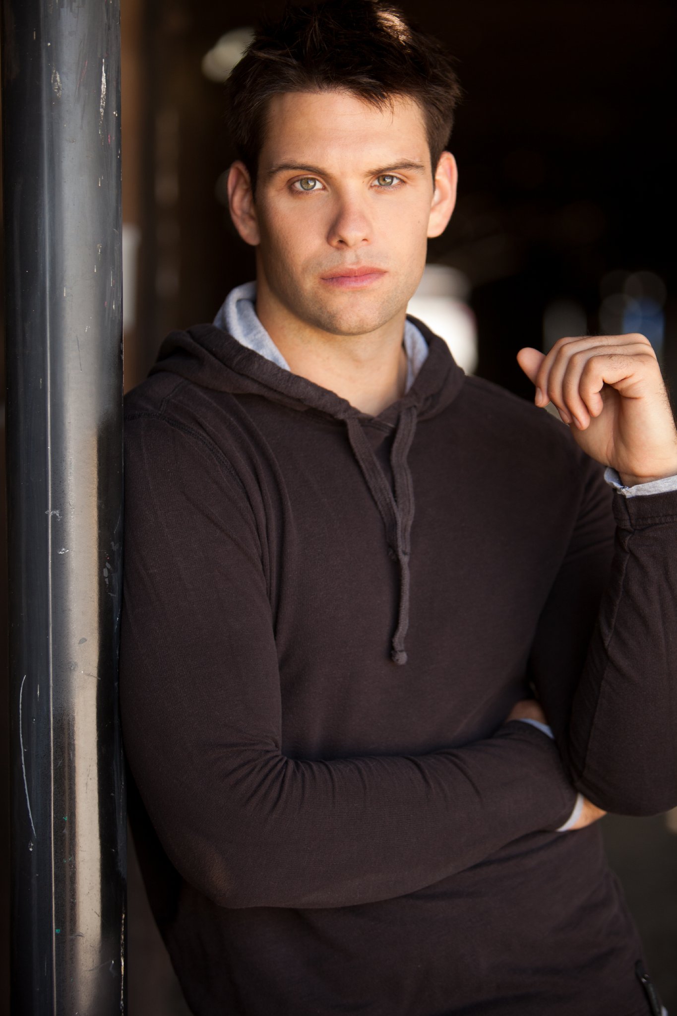 Фото - Кайл Валле: 1365x2048 / 254 Кб