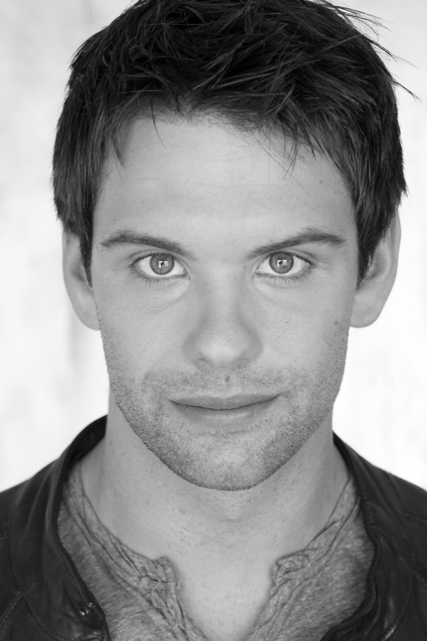 Фото - Кайл Валле: 1365x2048 / 302 Кб