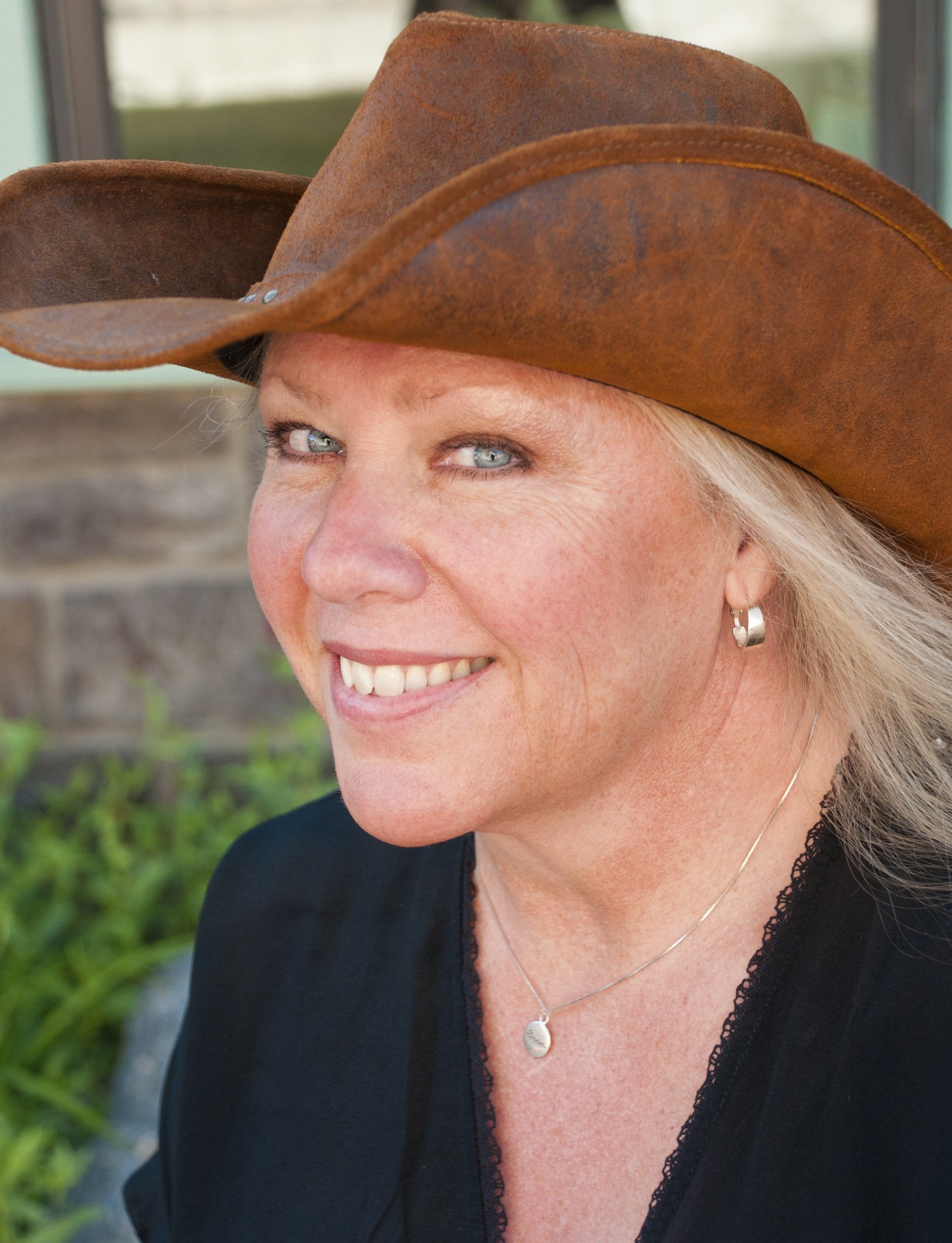 Фото - Дэбора Ли Дуглас: 1569x2048 / 430 Кб