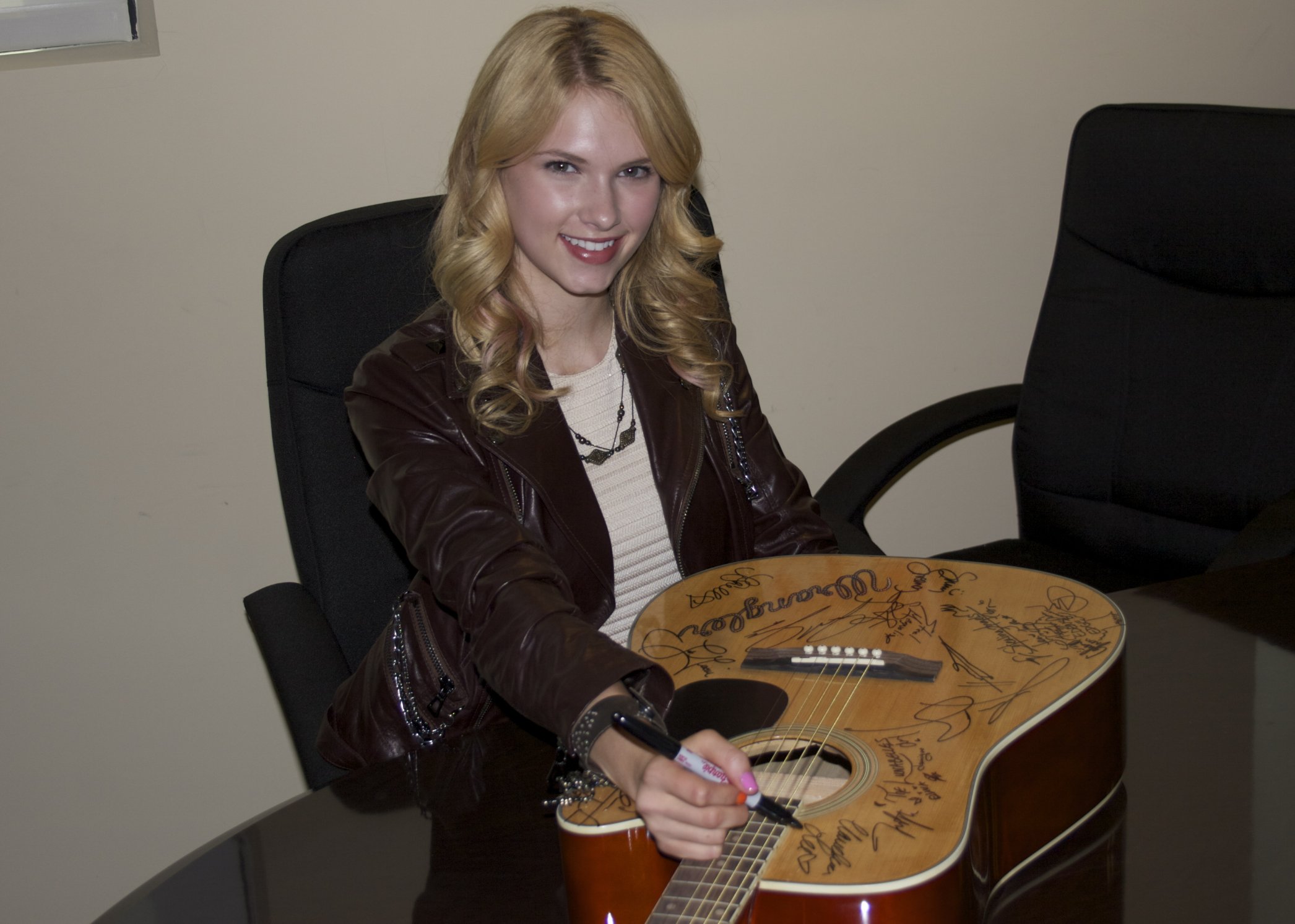 Фото - Клаудия Ли: 2092x1494 / 269 Кб