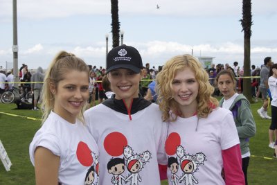 Фото - Клаудия Ли: 400x267 / 27 Кб