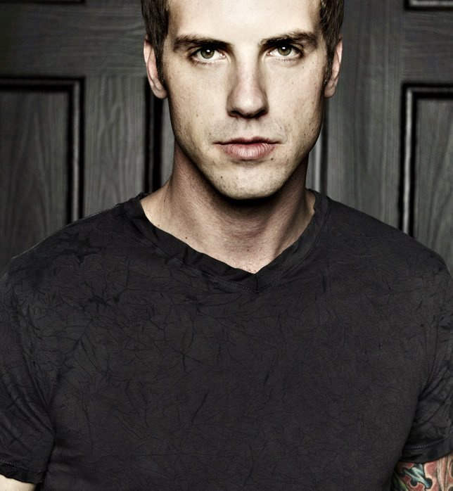 Фото - Тики Джонс: 644x698 / 65 Кб