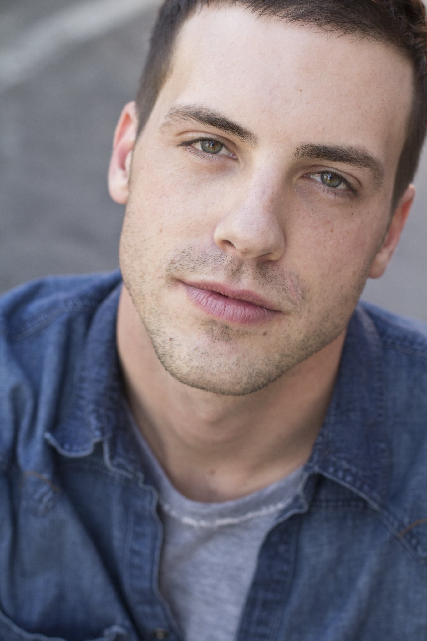 Фото - Тики Джонс: 1365x2048 / 275 Кб