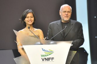 Фото - До Тхи Хай Йен: 330x218 / 13 Кб