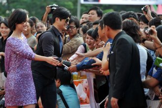 Фото - До Тхи Хай Йен: 329x219 / 24 Кб