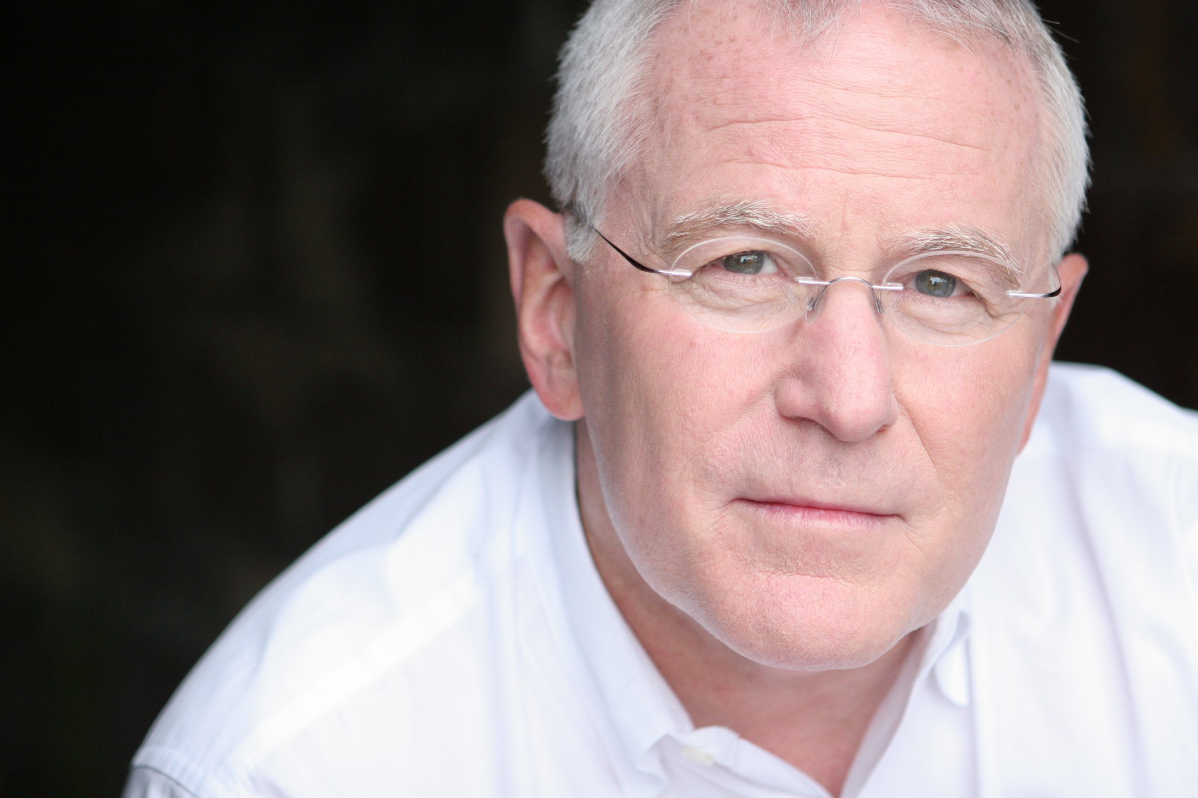 Фото - Дуг Джеймс: 2336x1557 / 306 Кб