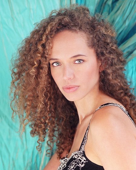 Фото - Фаншен Кокс: 450x562 / 60 Кб