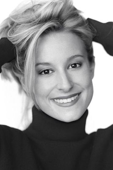 Фото - Ноэль Маккатчен: 369x553 / 24 Кб