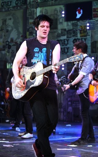 Фото - Майкл Эспер: 321x512 / 39 Кб