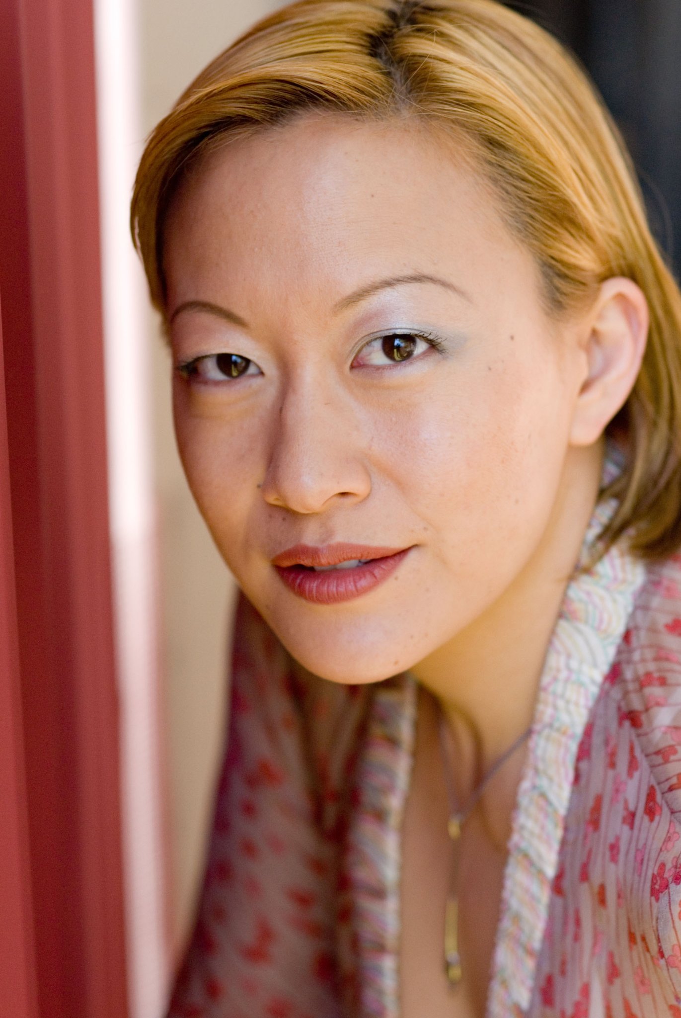 Фото - Грэйс Роу: 1371x2048 / 323 Кб