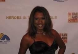 Фото - Джанора МакДаффи: 252x175 / 7 Кб