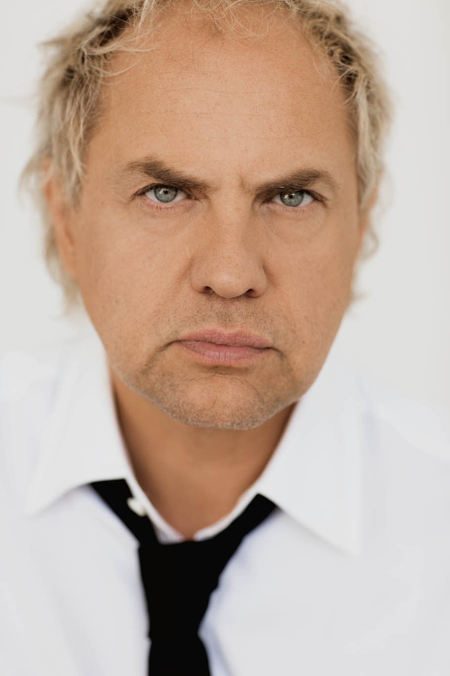 Фото - Уве Охсенкнехт: 910x1365 / 76 Кб