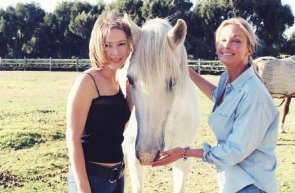 Фото - Бо Дерек: 295x193 / 20 Кб