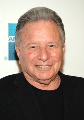 Фото - Мэйс Нойфелд: 280x400 / 18 Кб