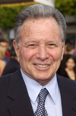 Фото - Мэйс Нойфелд: 262x400 / 24 Кб