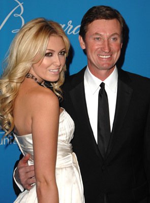 Фото - Джанет Джонс: 295x400 / 23 Кб