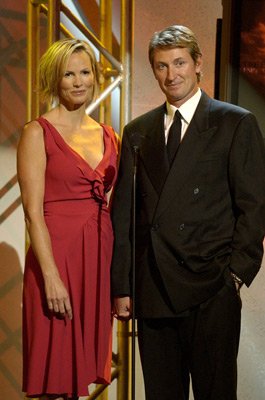 Фото - Джанет Джонс: 265x400 / 24 Кб