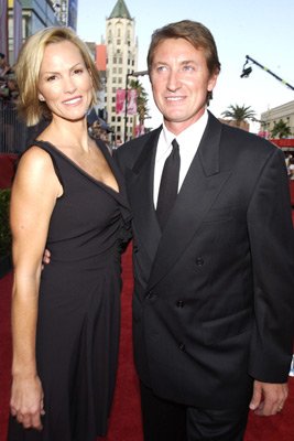 Фото - Джанет Джонс: 267x400 / 23 Кб