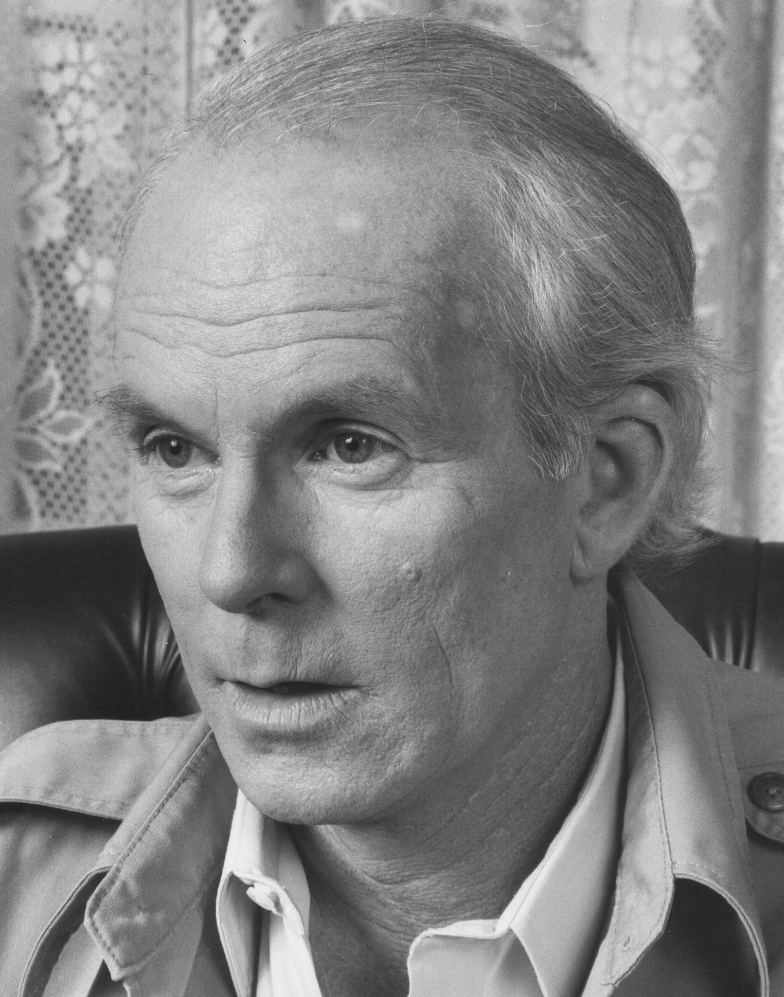 Фото - Эрик Карсон: 1612x2048 / 571 Кб