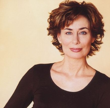 Фото - Мими Кузык: 442x434 / 26 Кб