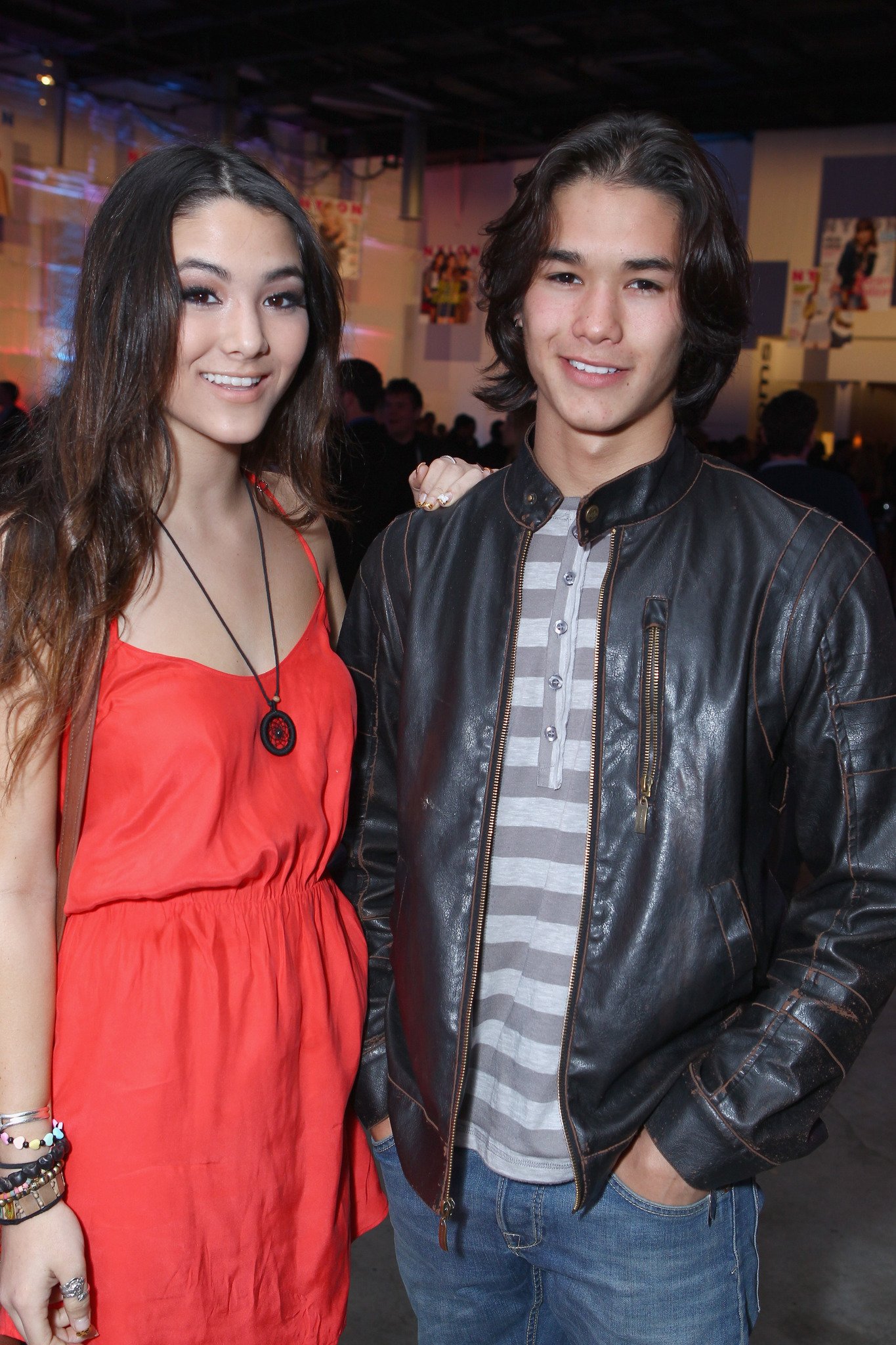 Фото - Бубу Стюарт: 1365x2048 / 519 Кб