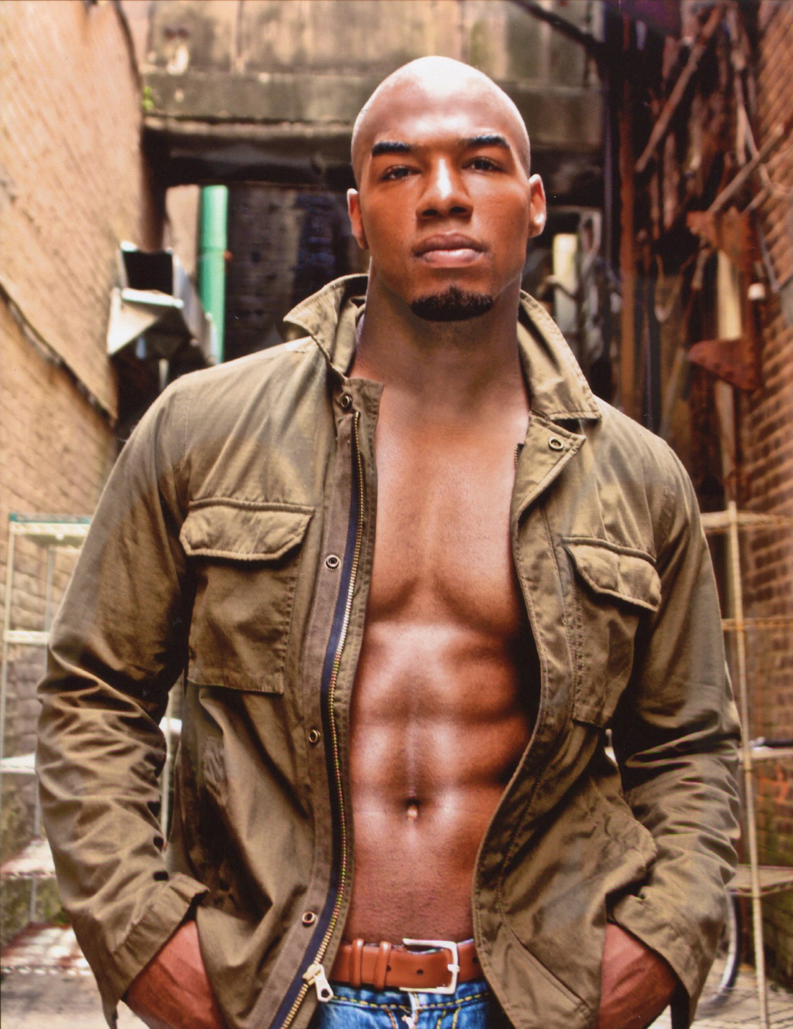 Фото - Шон Грант: 1579x2048 / 473 Кб