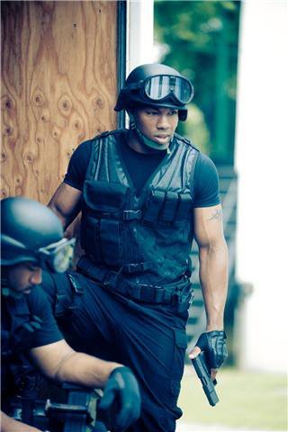 Фото - Шон Грант: 320x480 / 29 Кб