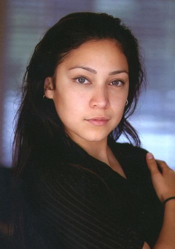 Фото - Шонтэ Салдана: 350x497 / 22 Кб