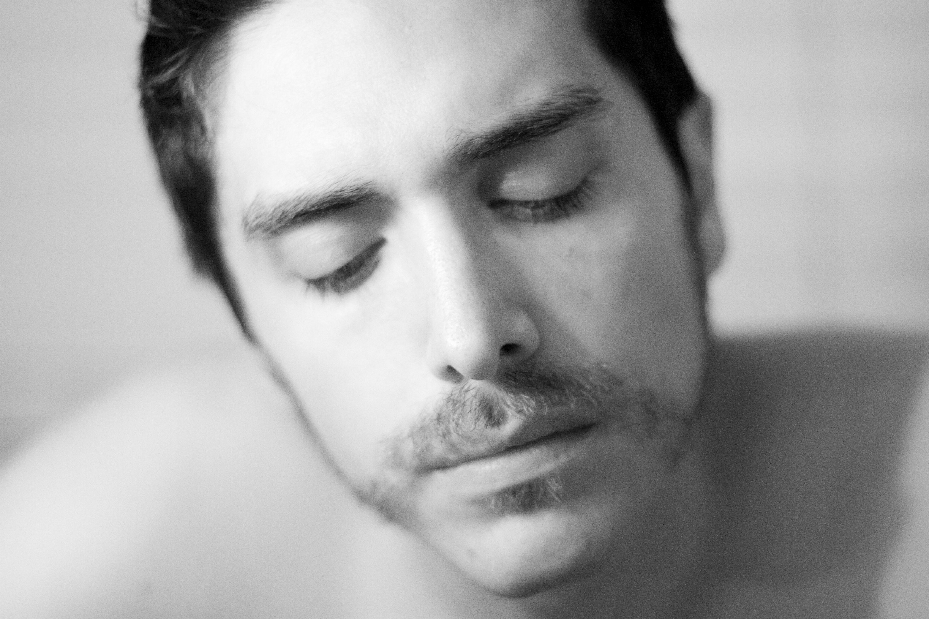 Фото - Джошуа Китон: 3072x2048 / 931 Кб