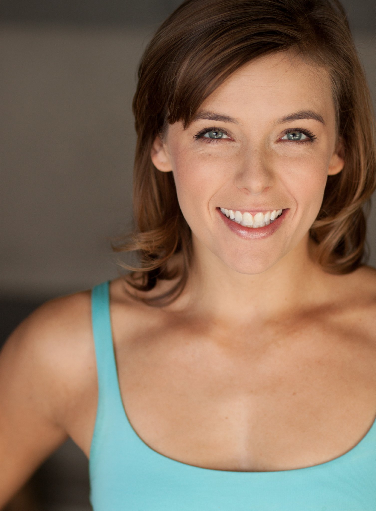 Фото - Роуз Бачтел: 1507x2048 / 254 Кб