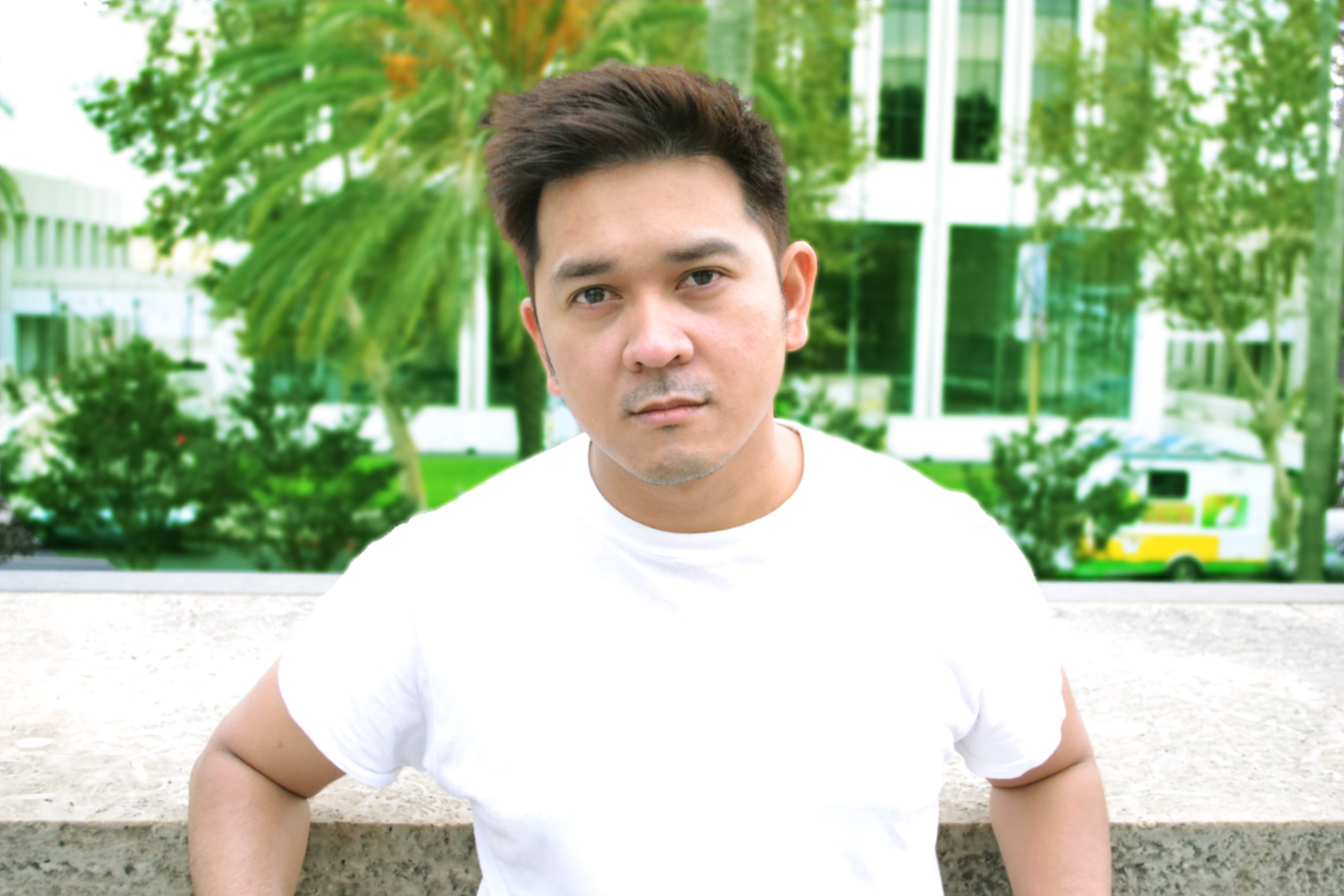 Фото - Брайан Митран: 3072x2048 / 429 Кб