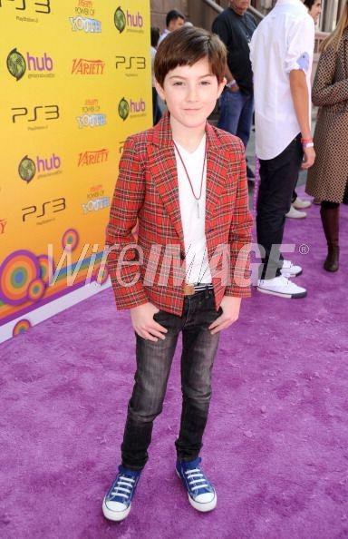 Фото - Мэйсон Кук: 384x594 / 55 Кб