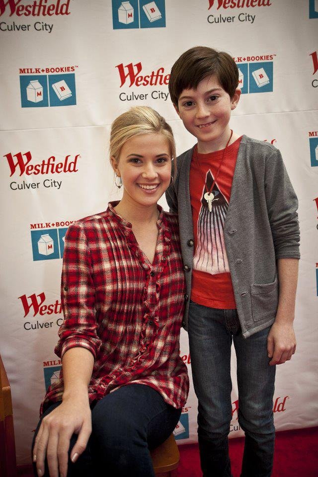 Фото - Мэйсон Кук: 640x960 / 122 Кб