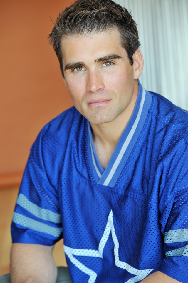 Фото - Филип Иванов: 640x962 / 107 Кб