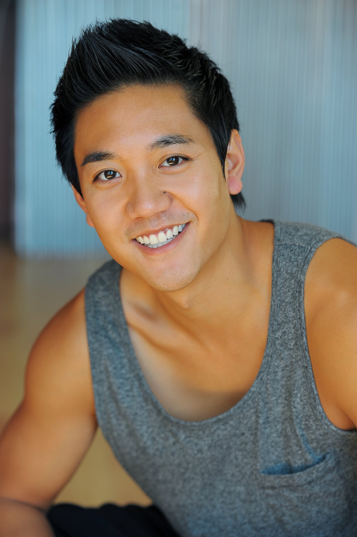 Фото - Трэвис Вонг: 1363x2048 / 296 Кб