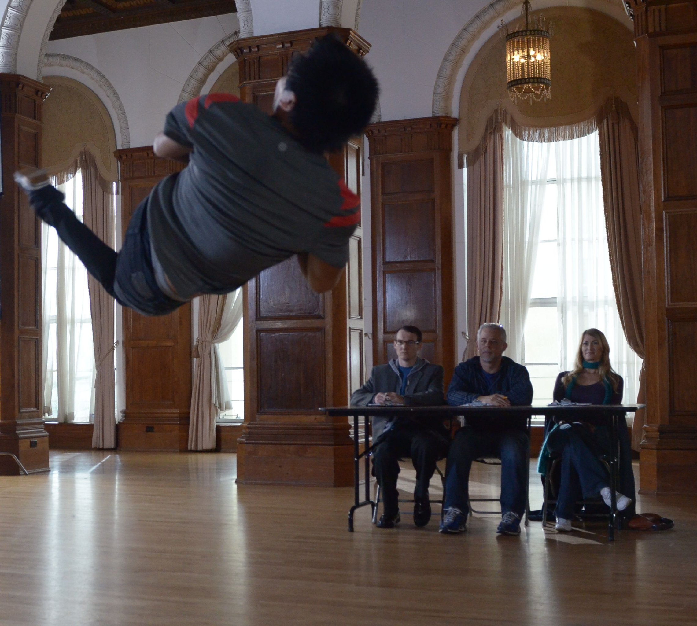 Фото - Трэвис Вонг: 2280x2048 / 529 Кб