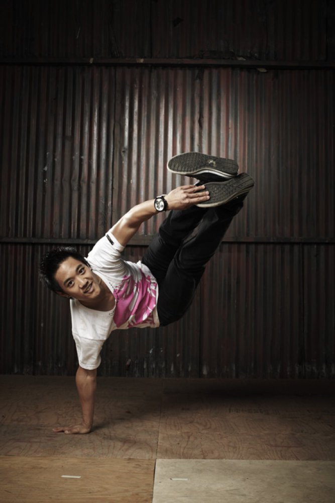 Фото - Трэвис Вонг: 667x1000 / 77 Кб